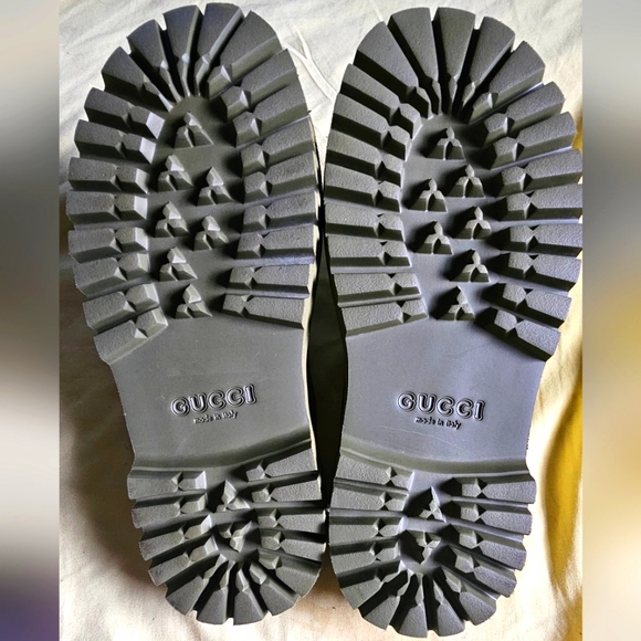 Gucci Men's Slip on sandals - Picture 9 of 10